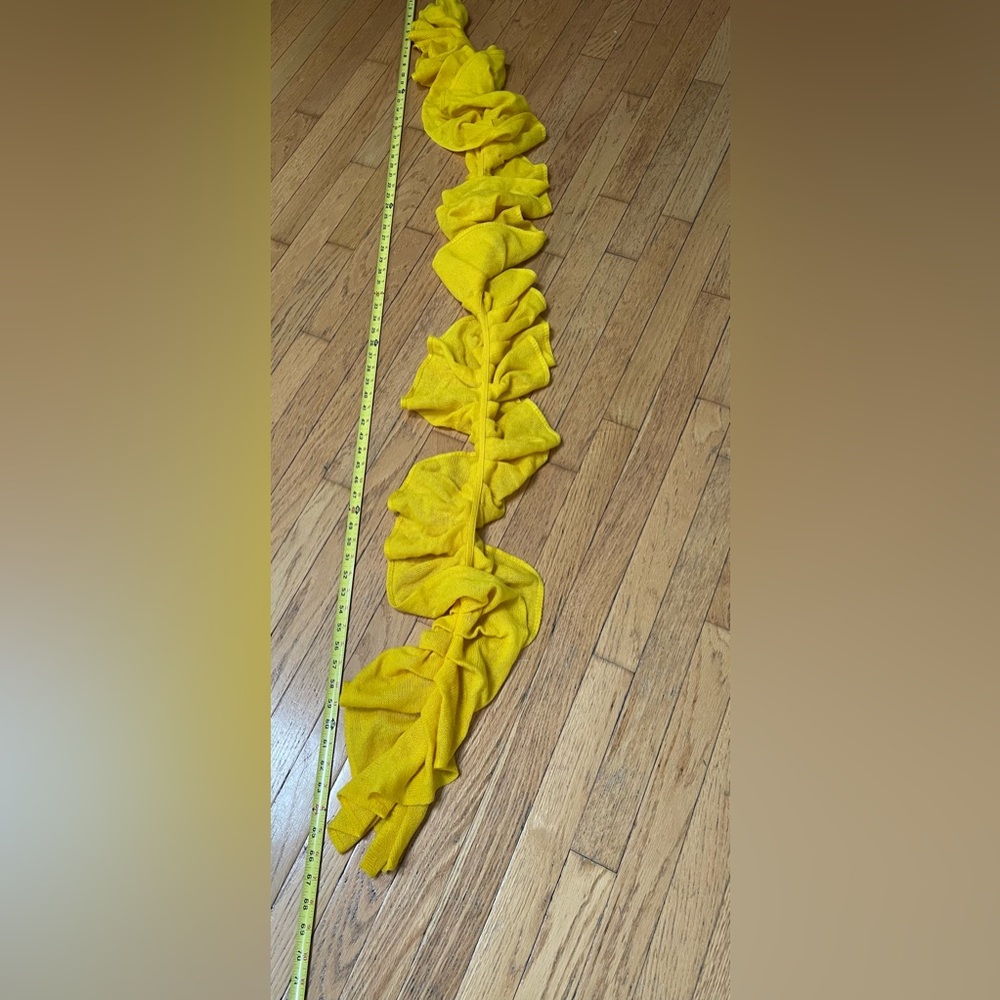 Women's Ruffled Scarf - Picture 2 of 3